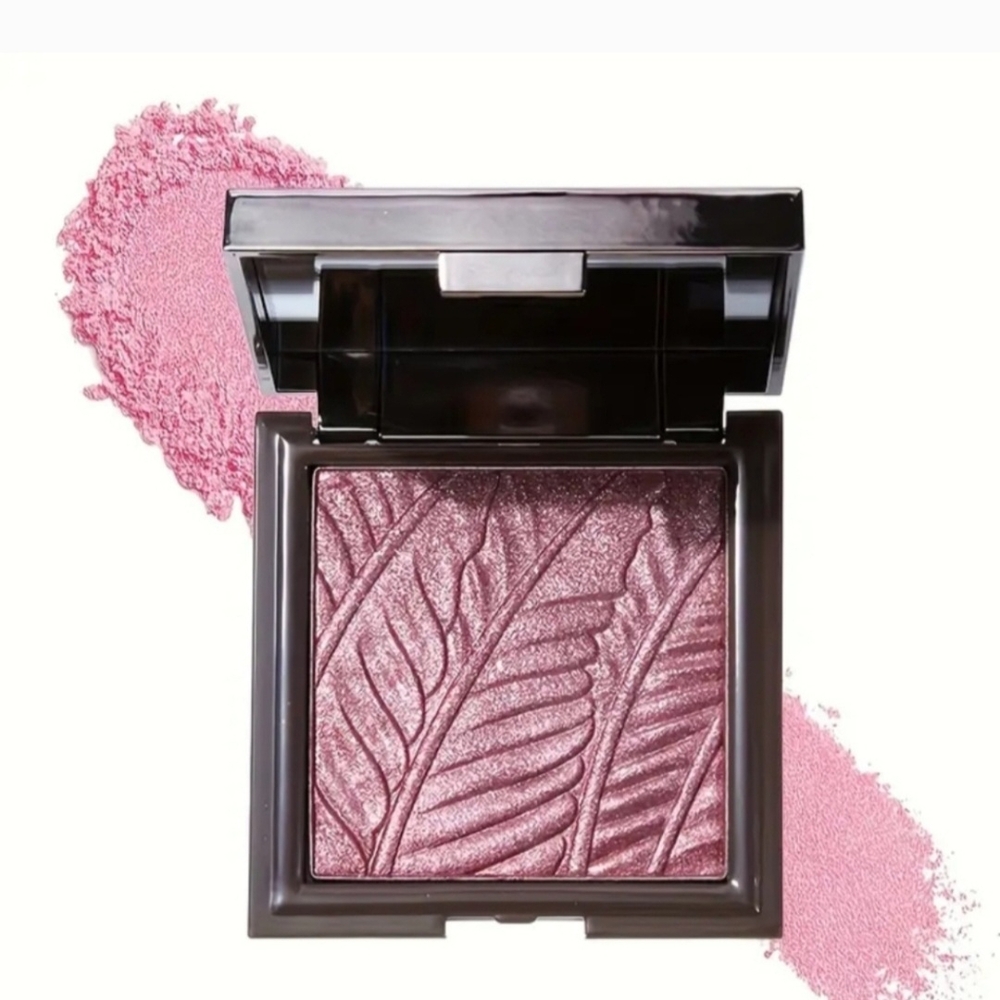 Luxurious Pink Blush with Shimmering Finish